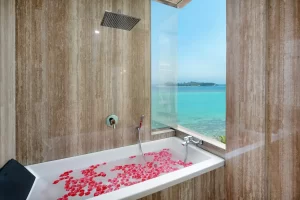 toilet kamar royal ocean
