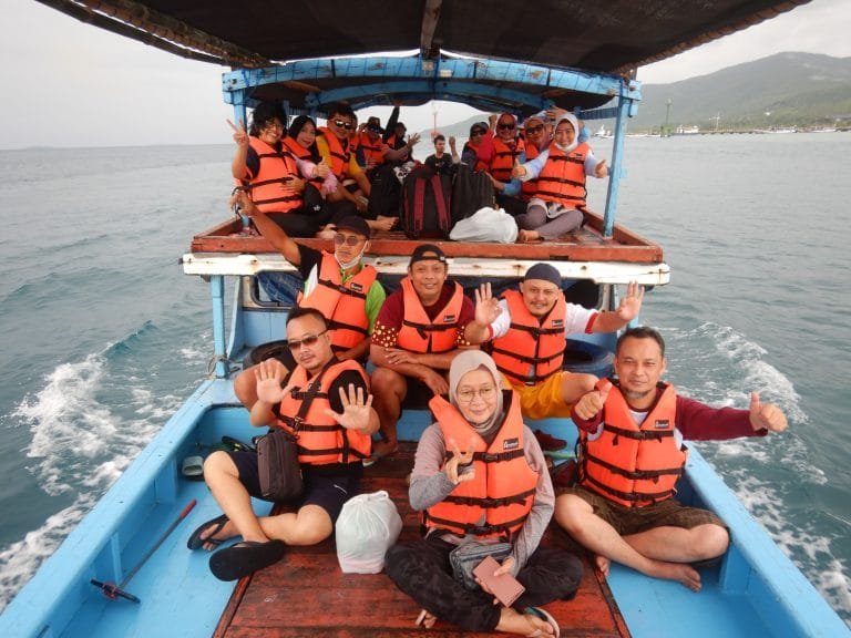 tour laut karimunjawa